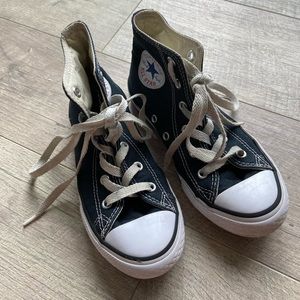 Boy’s High top Converse
